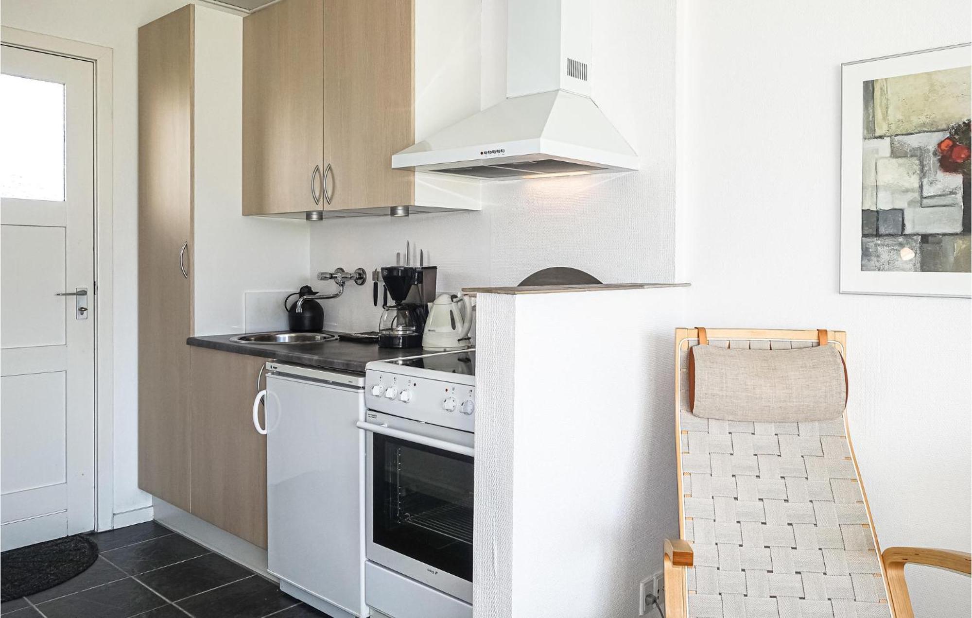 Nice Apartment In Allinge With House Sea View Exterior photo